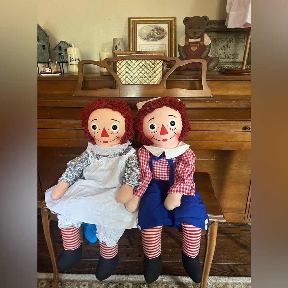 Vintage 1960's 32" The Original Knickerbocker Raggedy Ann &
Andy